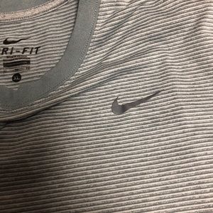 Nike drifit shirt men’s XL used